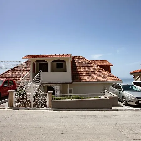 Appartamento Ap Marijana Omiš Esterno foto