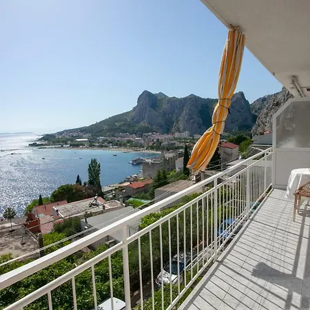 Appartamento Ap Marijana Omiš Esterno foto