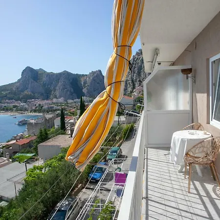 Appartamento Ap Marijana Omiš Esterno foto