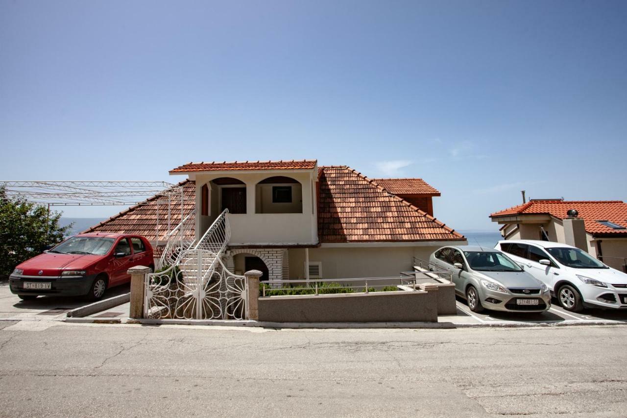 Ap Marijana Apartment Omis
